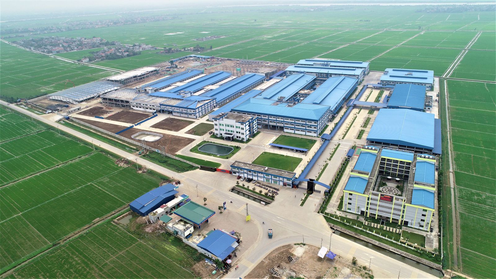 Dự án Nhà máy giày Nike do An Quý Hưng làm Tổng thầu xây dựng tại Nghĩa Minh, Nghĩa Hưng, Nam Định.
